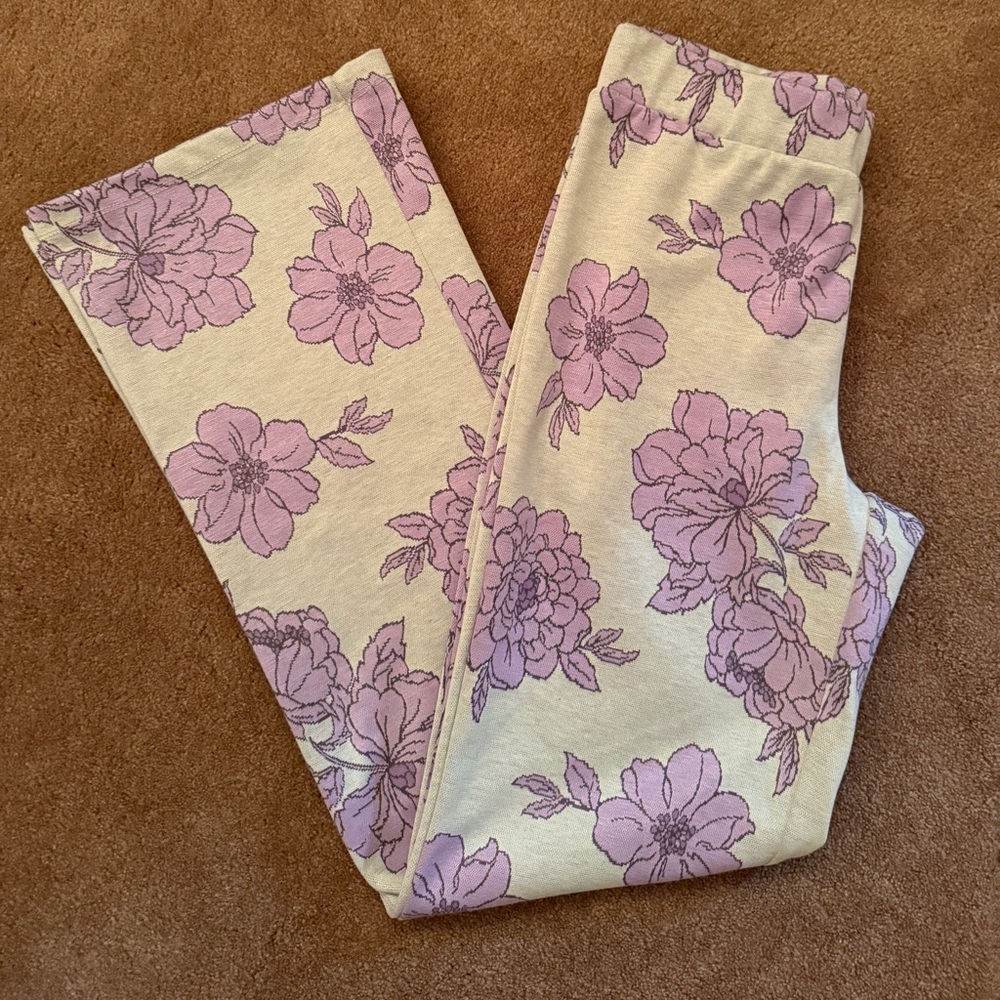 Forever 21 Lavender & Gray Floral Knit Pants size M - Picture 8 of 8
